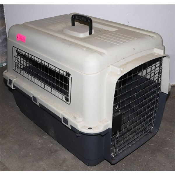 LARGE PET CARRIER (FOR SMALL DOGS)