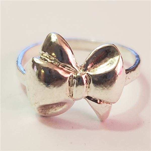 SILVER RING SIZE 6.5