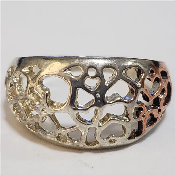 SILVER RING (~SIZE 7.5)