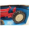 Image 3 : New ERTL Farm Country Row Crop Tractor Scale 1:16 
