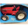 Image 5 : New ERTL Farm Country Row Crop Tractor Scale 1:16 