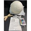 Image 4 : 1 3D Moon Lamp with Touch Control & Remote Control - 5.9" Color Changing Lunar Lamp with Stand - New