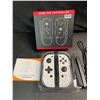Image 2 : 1 Set of Joycon Controllers for Nintendo Switch - White Marble Design - Brand New!