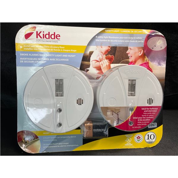 Pack of 2 Kidde Smoke Alarms with Safety Light and Hush Button - New Sealed