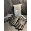 Image 1 : 2 Pairs of Heated Winter Gloves (USB-Powered) with 2 Wulcea USB-Powerbanks - Brand New!
