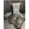 Image 1 : 2 Pairs of Heated Winter Gloves (USB-Powered) with 2 Wulcea USB-Powerbanks - Brand New!