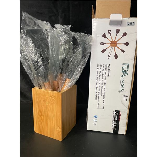 1 Grey Silicone Kitchen Utensil Set with Wooden Holder - 11pc Set - Brand New!