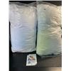 Image 1 : 2 Super-Soft Queen Size Bed Pillows (20" x 30") - New