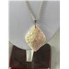 Image 2 : Very Pretty .925 Chain w/Opalescent Shell Pendant