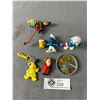 Image 1 : Lot fo 3 Smurfs, 2 Santas and and Old Alligator Game