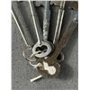 Image 2 : Lot of Skeleton Keys on String