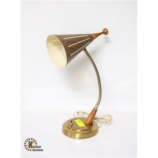 MID CENTURY LAMP WITH BRASS AND WOOD ACCENTS