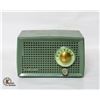 Image 1 : 1952 GREEN AIRLINE RADIO - MODEL 15-G5L-1567