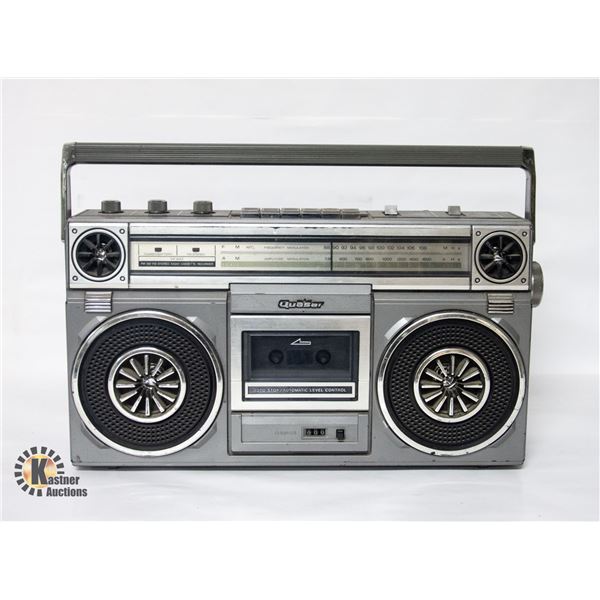 QUSAR BOOMBOX MODEL:6X3602UQ