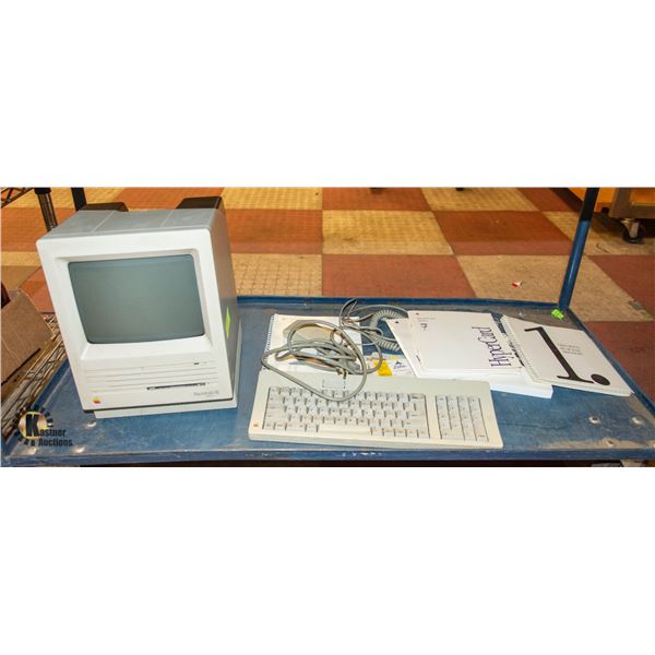 APPLE MACINTOSH SE - MODEL M5011 (1987)