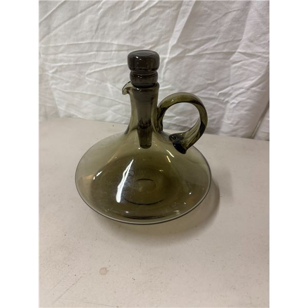 Pitcher with stopper