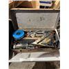 Image 1 : Toolbox and contents