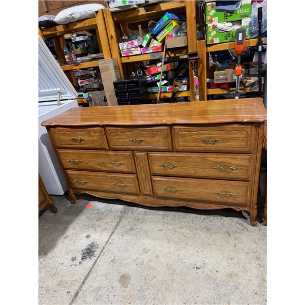 Dresser with headboard, queen, or double and metal rails