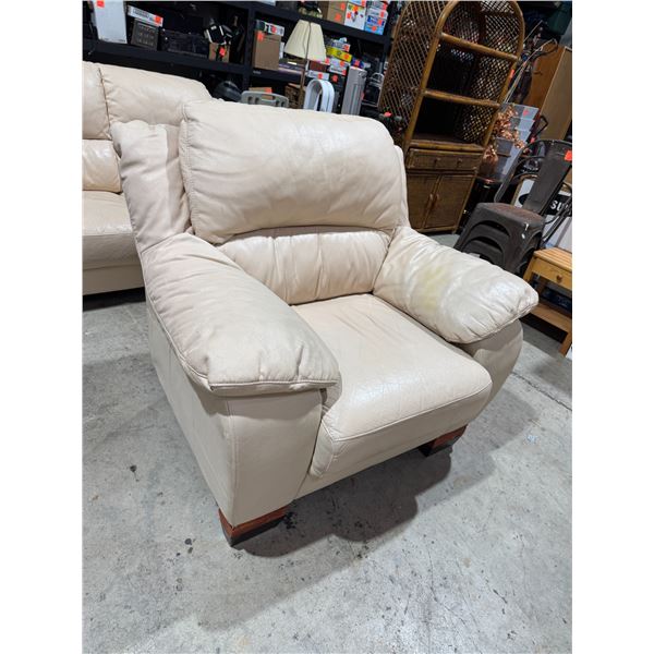 Lorenzo Leather chair