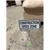 Image 1 : Construction zone sign