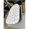 Image 1 : Travel ironing board