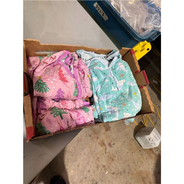 Ladies, small pajamas