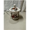 Image 1 : Porcelain cup with lid horse motif