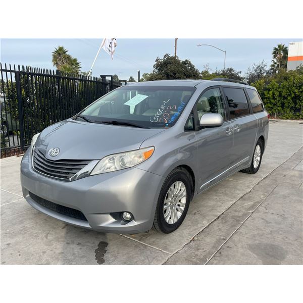 TOYT SIENNA 2013 T-SMOG -2 DAYS