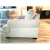 Image 5 : Ashley Furniture Wide Chair C