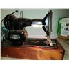 Image 14 : Antique Singer Sewing Machine A