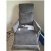 Image 4 : LazBoy Recliner Swivel Rocker C