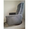 Image 5 : LazBoy Recliner Swivel Rocker C