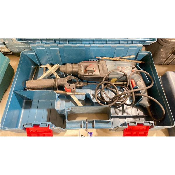 BOSCH BULLDOG EXTREME INDUSTRIAL ELECTRIC HAMMER DRILL IN HARD TRANSPORT CASE