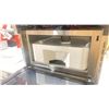Image 2 : MIELE M6160 STAINLESS STEEL BUILT IN MICROWAVE OVEN WITH TRIM KIT