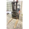 Image 2 : TOYOTA FGC30 FORKLIFT ORANGE VIN 10340