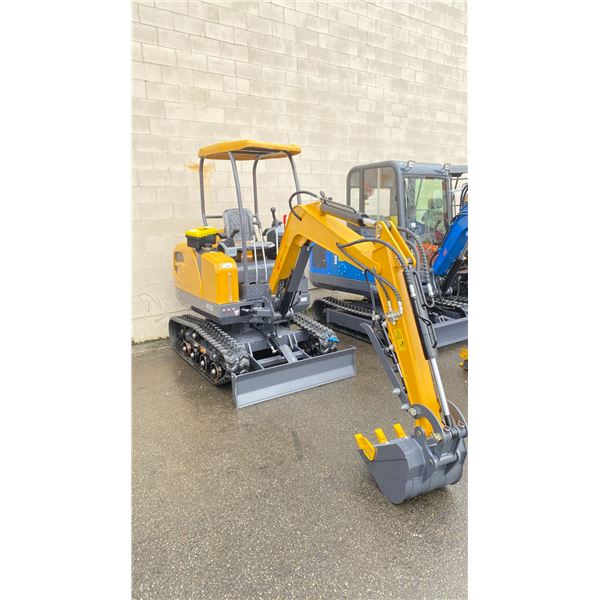 AGT INDUSTRIAL YELLOW MX50R GAS POWERED RUBBER TRACK MINI EXCAVATOR WITH ATTACHED DIGGING BUCKET