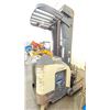Image 3 : CROWN TD5220 ORDER PICKER MAX LIFT WEIGHT OF 3000LBS 36V BATTERY *DOES NOT RUN*