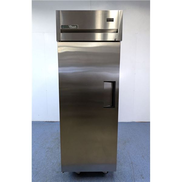 True TG1R-1S-HC 28" Stainless Single Door Cooler | 8206