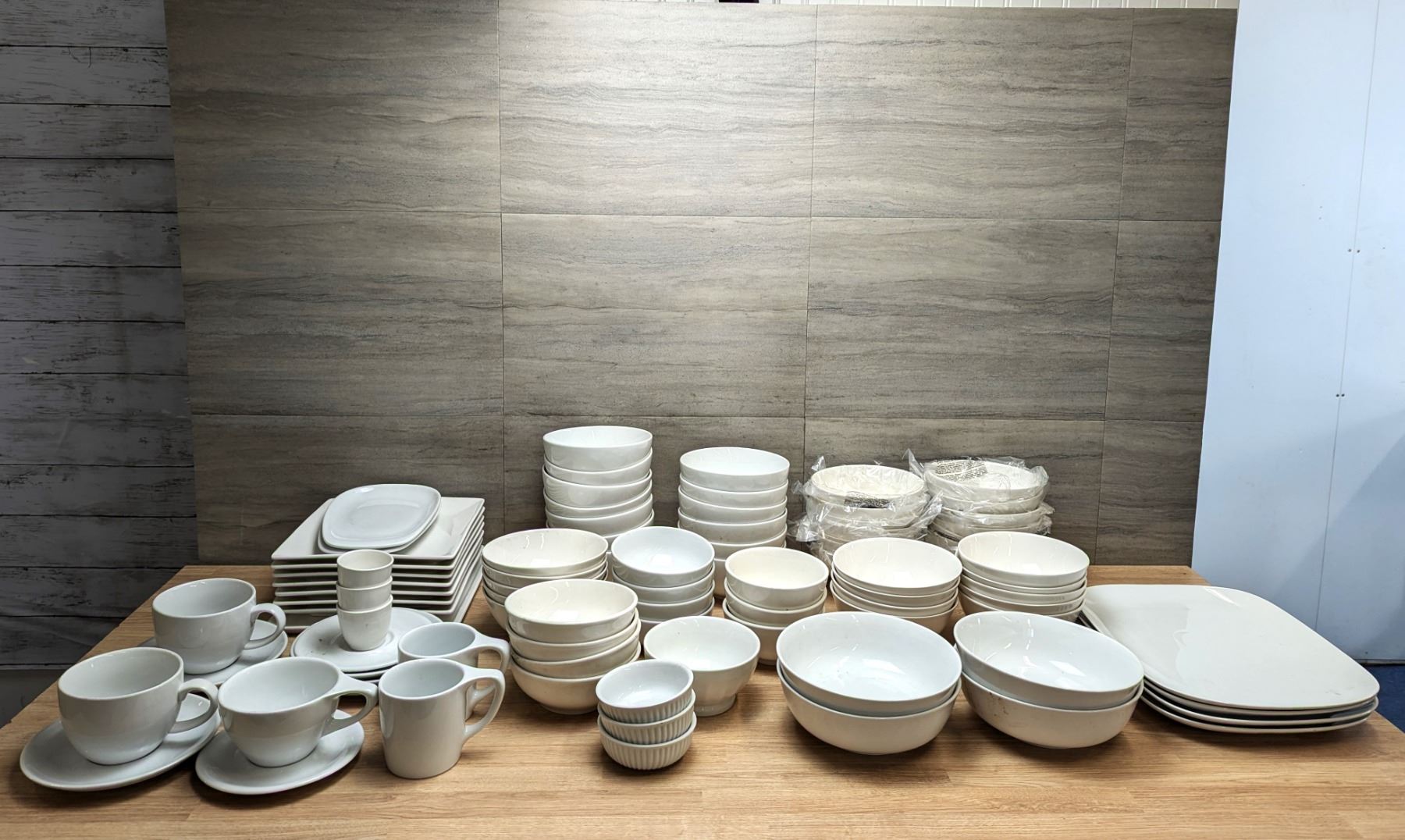 Tableawares Various Size of Tablewares - Lot of Approx 50pcs | AB-51/L6CR5