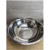 Image 5 : 8qt & 14qt Stainless Colanders - Lot of 2pcs | L8-MC2