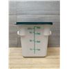 Image 2 : 4qt White Food Storage Bins with Green Lids - Lot of 4 (8pcs) |