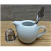Image 3 : 20oz White Teapots With Infusers - Lot of 18 (3 Cases) | R5-2