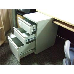 White 3 Drawer Rolling Pedestal