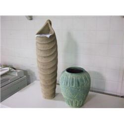 2 Ceramic Vases