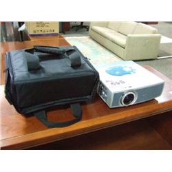 Canon Lvs2 Projector And Case