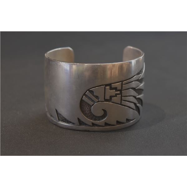 Hopi Parrot Design Cuff by Manuel Hoyungowa