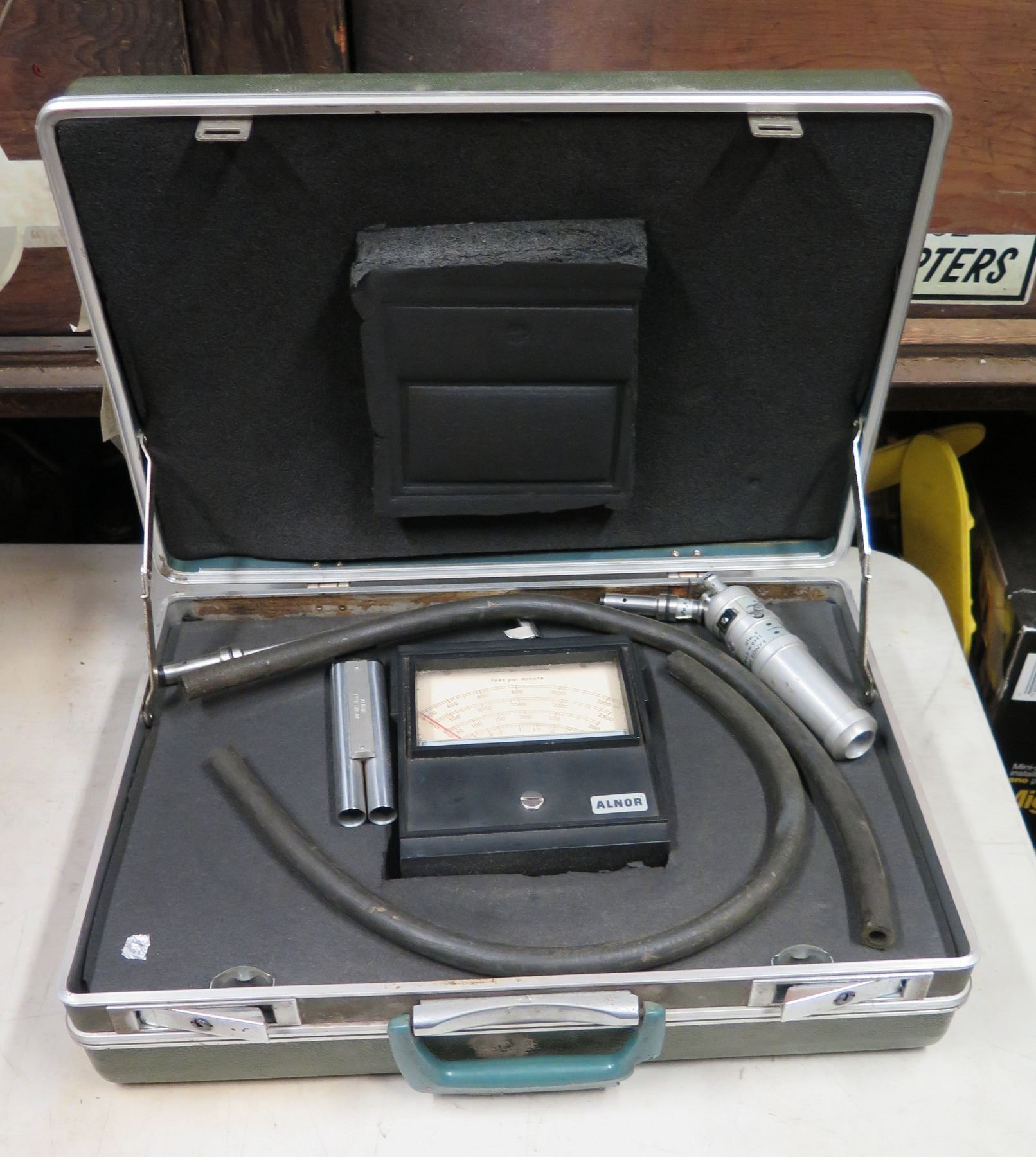 Velometer Case Alnor Velometer & Accessories in Hard Case - Oahu Auctions