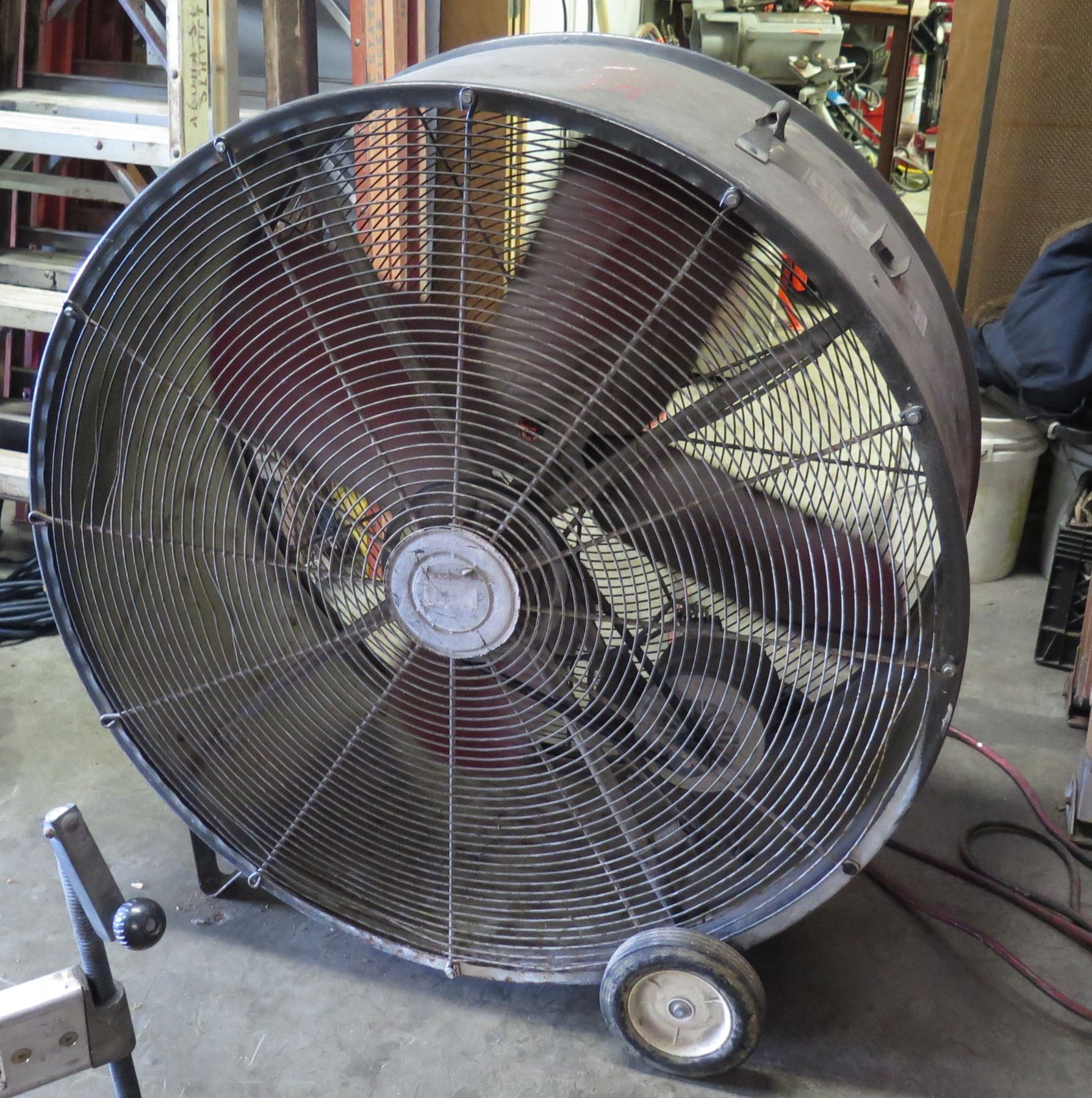 Fan Triangular Protrusions Triangle Engineering TPC4213 Heat Buster Warehouse Fan 45