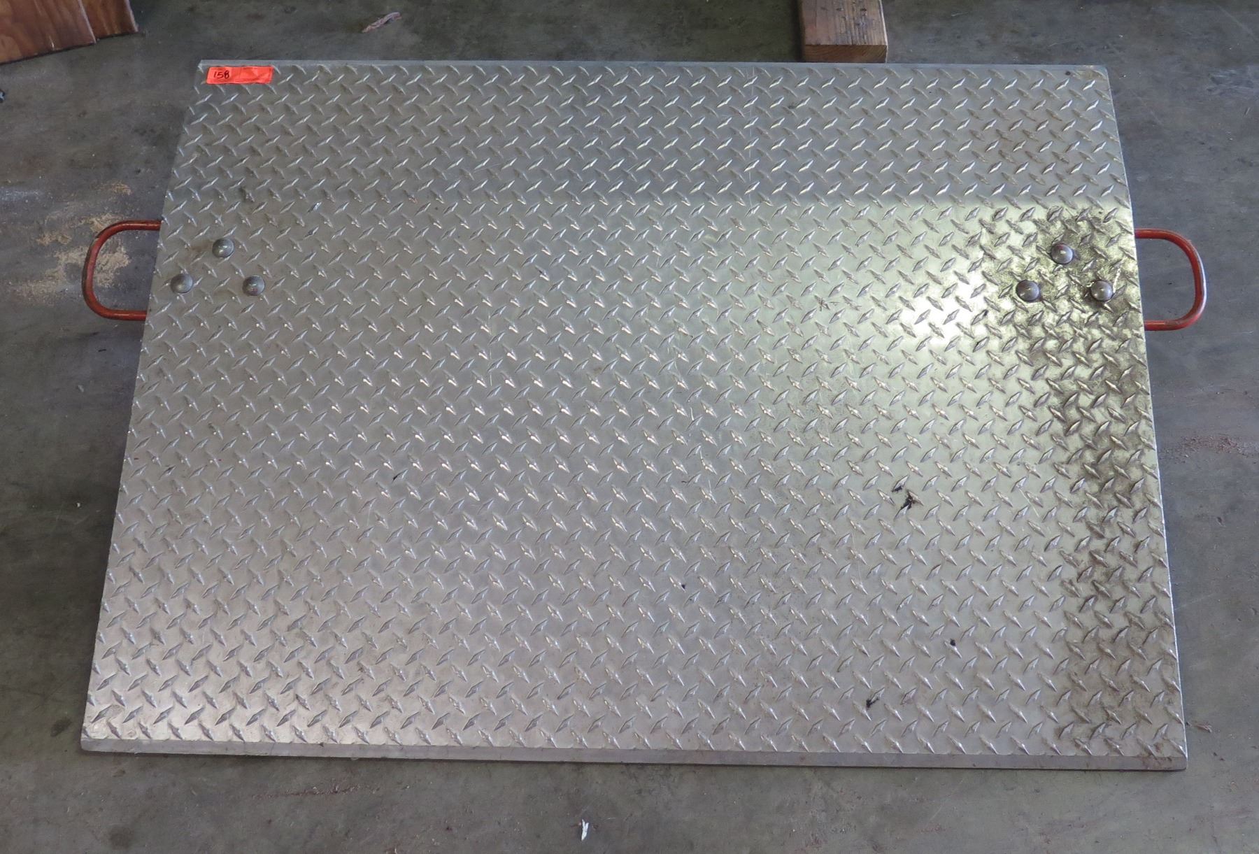 Metal Diamond Plate Ramp w/ Side Handles 48