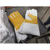 Image 1 : 12 Pairs Of Med Welding Gloves